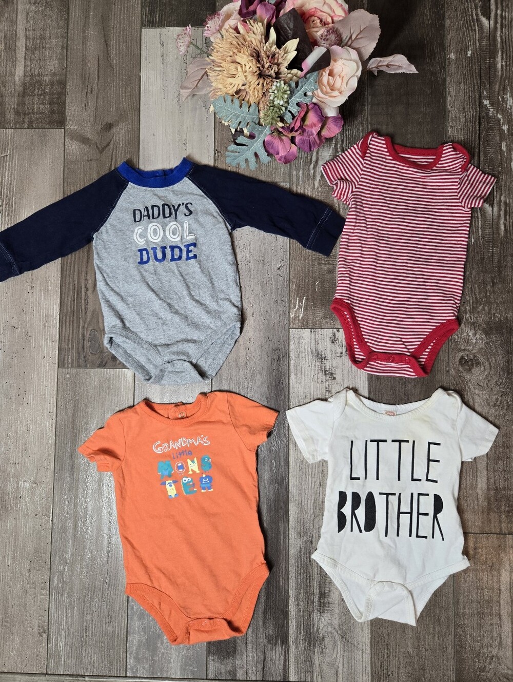 Multi‑Pack Baby One‑Pieces in Blue, Gray, Red & Orange – Size 6–9M / 6–12M